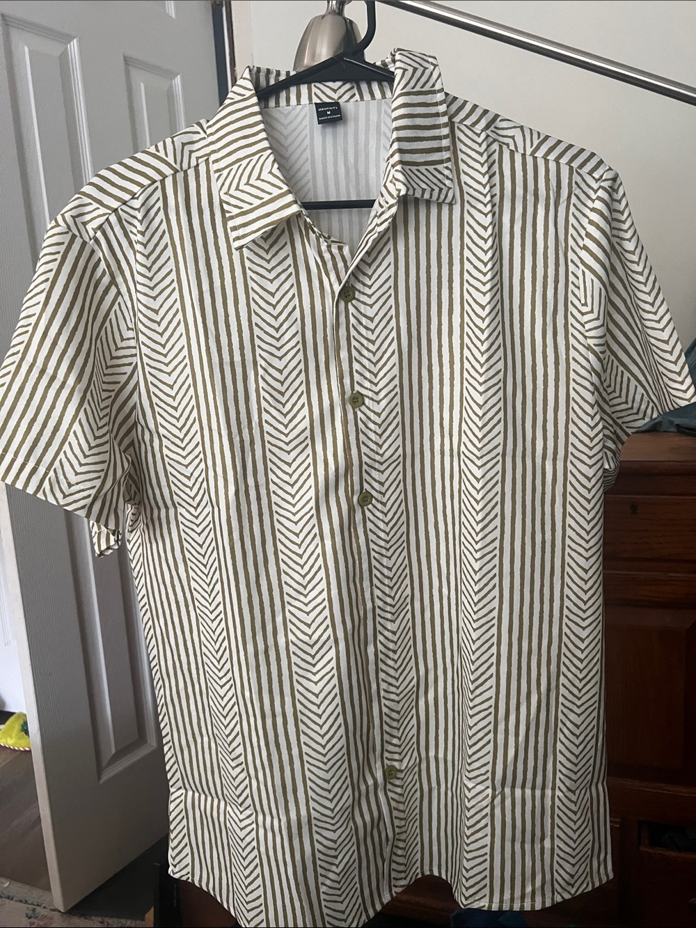 Casual Olive Stripe Short-Sleeve Button-Down Shirt
